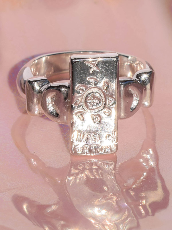 The Wheel of Fortune tarot card ring
