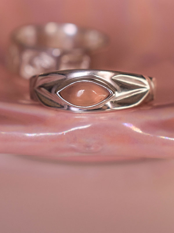 Pink agate ring