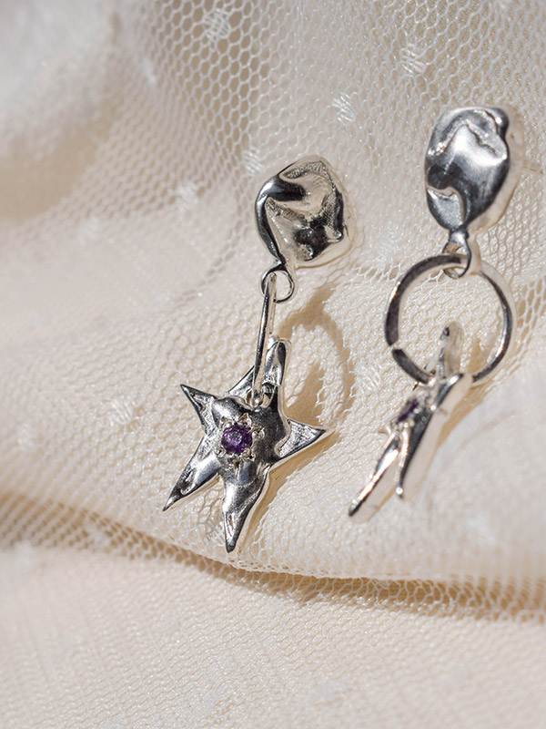 Star earrings with amethysts