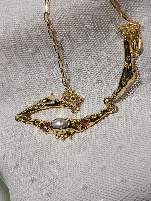 Raw necklace with stones