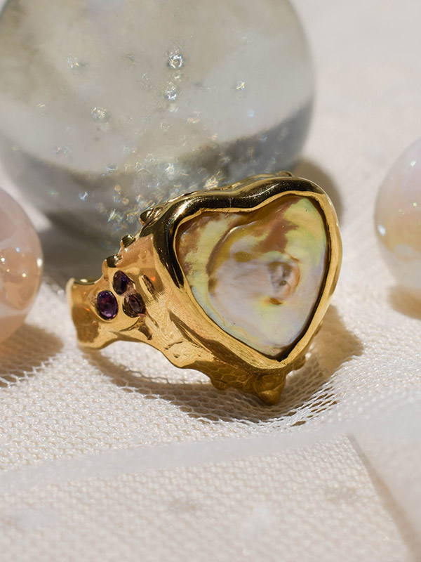 Mother of pearl heart ring